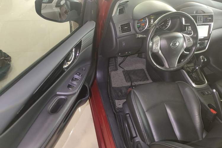 Used Nissan Tiida 2016 1.6L CVT ZhiZun Edition Driver Seat