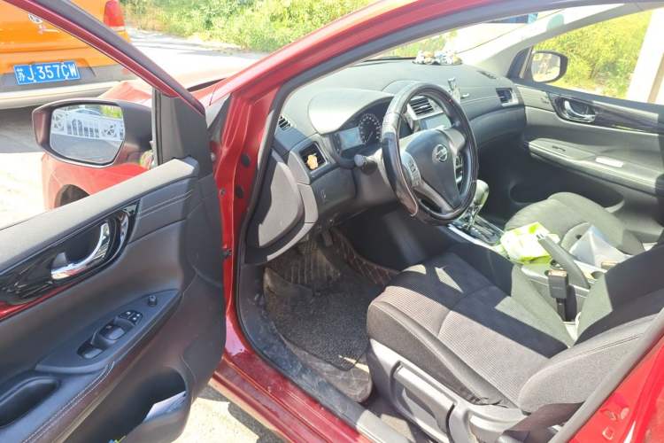 Used Nissan Tiida 2016 1.6L CVT Cool Dynamic Edition Driver Seat