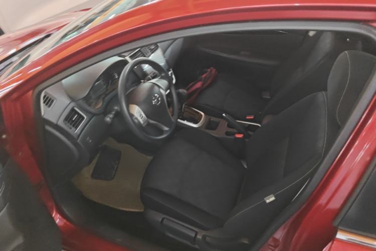 Used Nissan Tiida 2016 1.6L CVT Cool Dynamic Edition Driver Seat