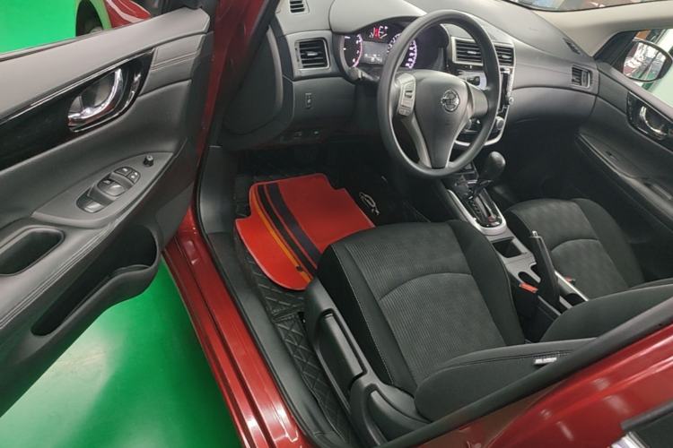 Used Nissan Tiida 2016 1.6L CVT Cool Dynamic Edition Driver Seat