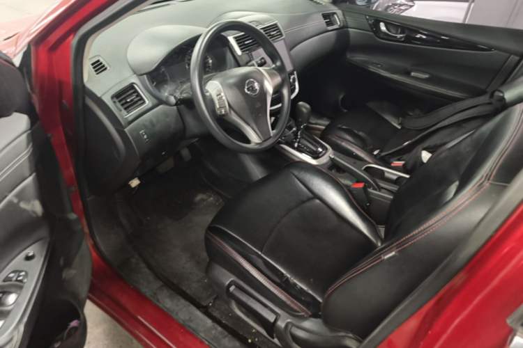 Used Nissan Tiida 2016 1.6L CVT Cool Dynamic Edition Driver Seat