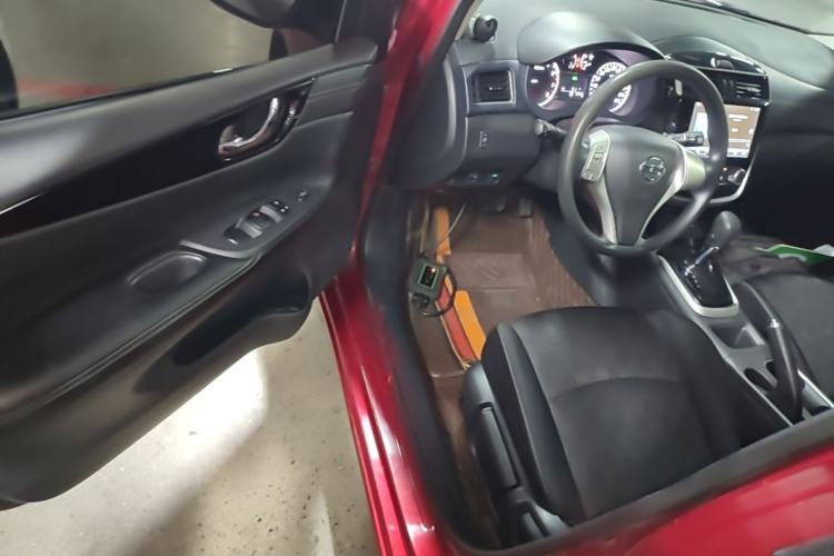 Used Nissan Tiida 2016 1.6L CVT Cool Dynamic Edition Driver Seat