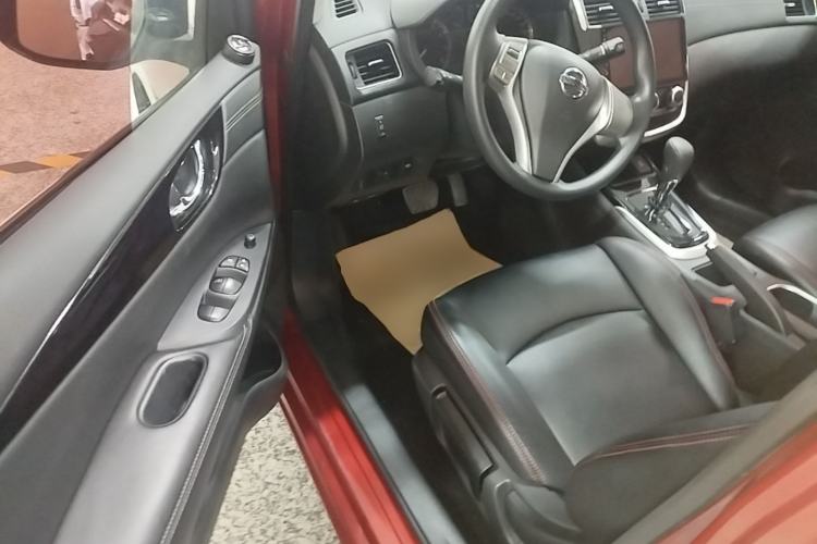 Used Nissan Tiida 2016 1.6L CVT Cool Dynamic Edition Driver Seat