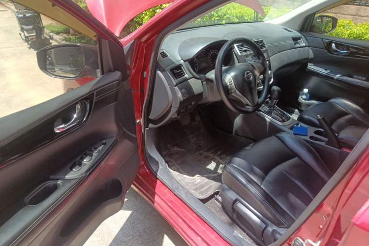 Used Nissan Tiida 2016 1.6L CVT Cool Dynamic Edition Driver Seat