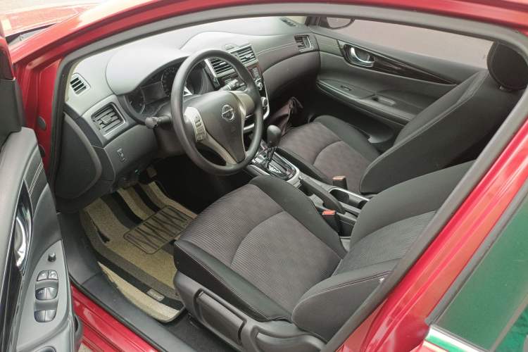 Used Nissan Tiida 2016 1.6L CVT Cool Dynamic Edition Driver Seat