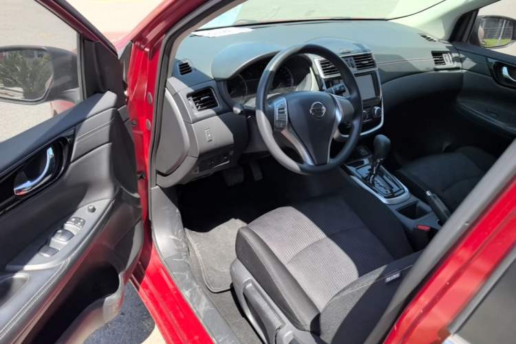 Used Nissan Tiida 2016 1.6L CVT Cool Dynamic Edition Driver Seat