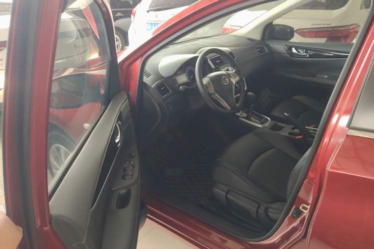 Used Nissan Tiida 2016 1.6L CVT Cool Dynamic Edition Driver Seat