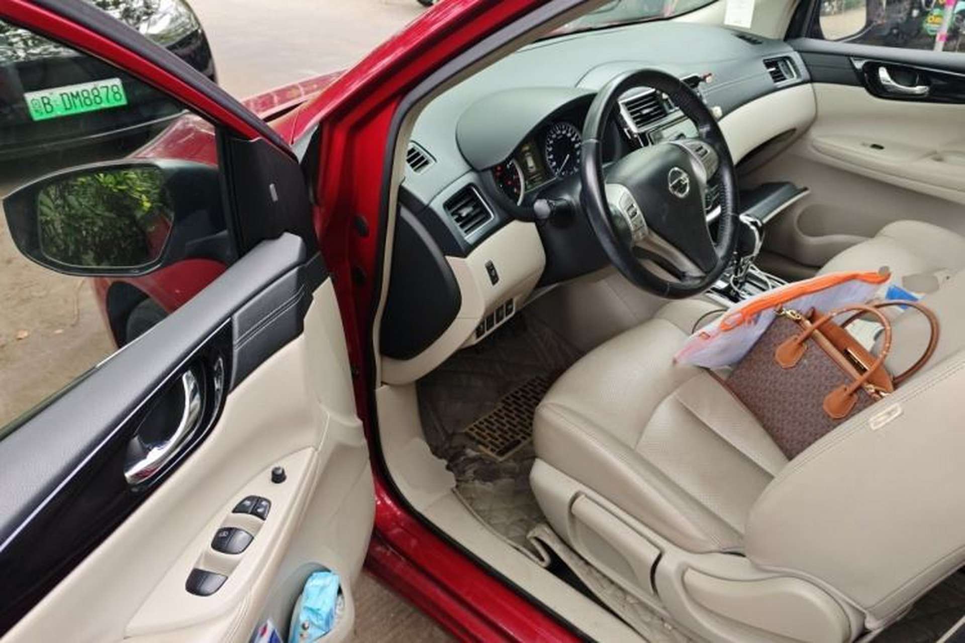 Used Nissan Tiida 2016 1.6L CVT ZhiZun Edition Driver Seat