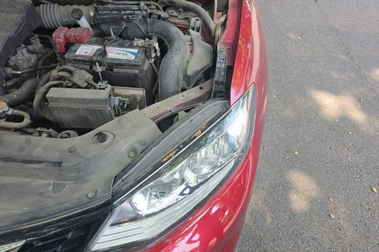 Used Nissan Tiida 2016 1.6L CVT Cool Dynamic Edition Engine Bay Left