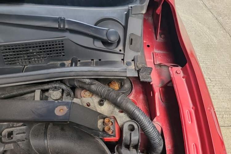Used Nissan Tiida 2016 1.6L CVT Smart Drive Edition Engine Bay Left