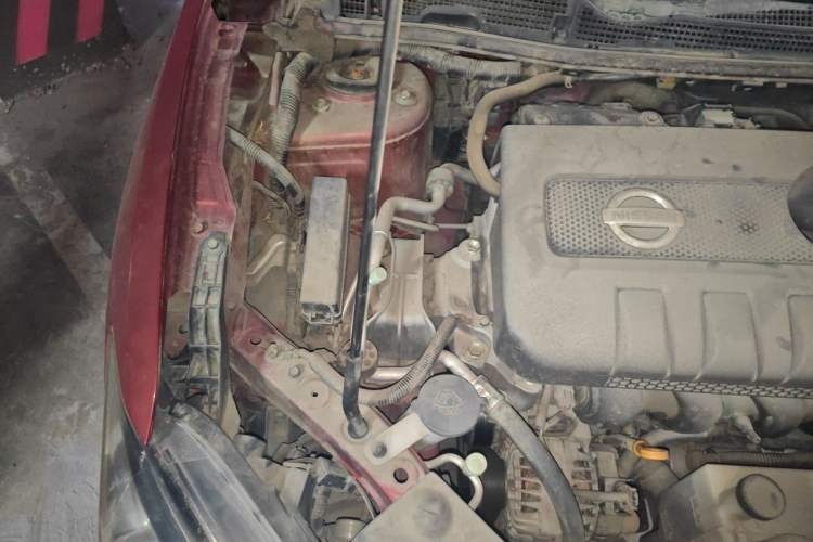 Used Nissan Tiida 2016 1.6L CVT Cool Dynamic Edition Engine Bay Right