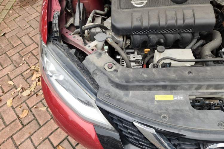 Used Nissan Tiida 2016 1.6L CVT ZhiZun Edition Engine Bay Right