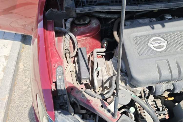 Used Nissan Tiida 2016 1.6L CVT Cool Dynamic Edition Engine Bay Right