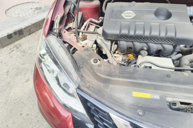 Used Nissan Tiida 2016 1.6L CVT Cool Dynamic Edition Engine Bay Right