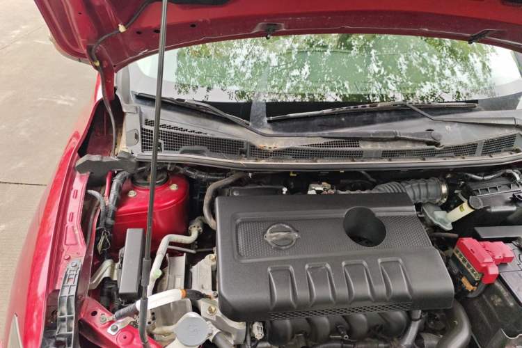 Used Nissan Tiida 2016 1.6L CVT ZhiZun Edition Engine Bay Right