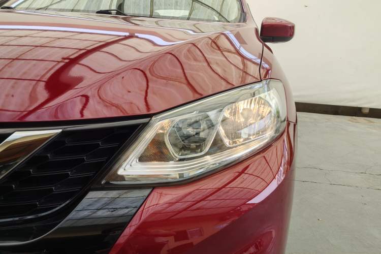 Used Nissan Tiida 2016 1.6L CVT Cool Dynamic Edition Exterior 2