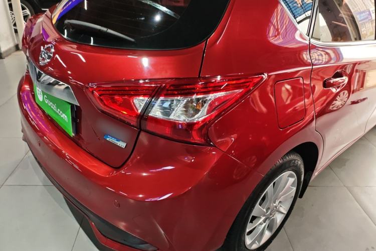 Used Nissan Tiida 2016 1.6L CVT Cool Dynamic Edition Exterior 3