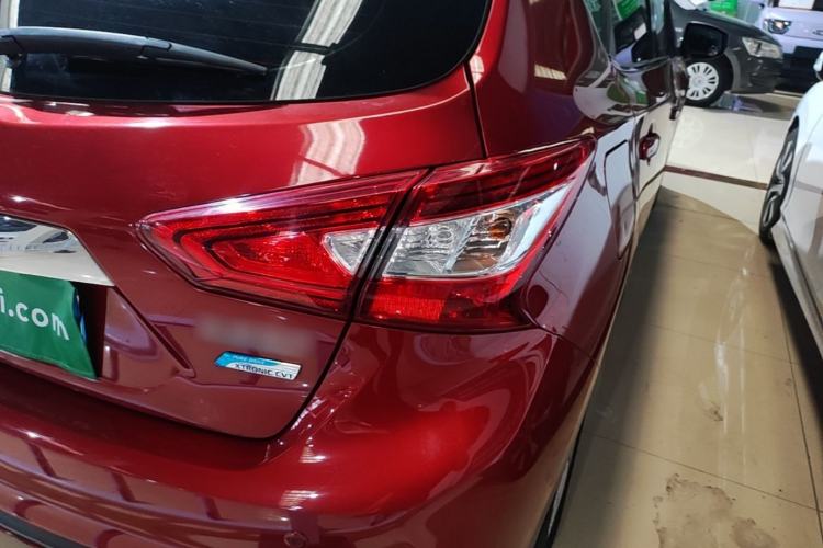 Used Nissan Tiida 2016 1.6L CVT Cool Dynamic Edition Exterior 3