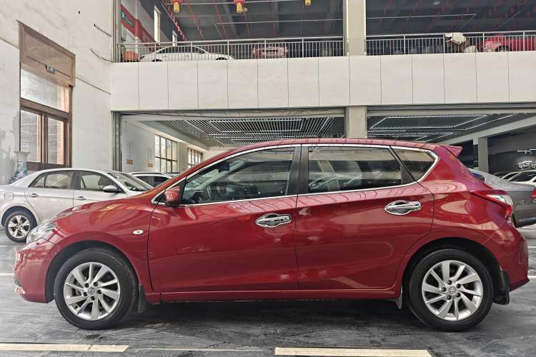 Used Nissan Tiida 2016 1.6L CVT Cool Dynamic Edition Exterior 3