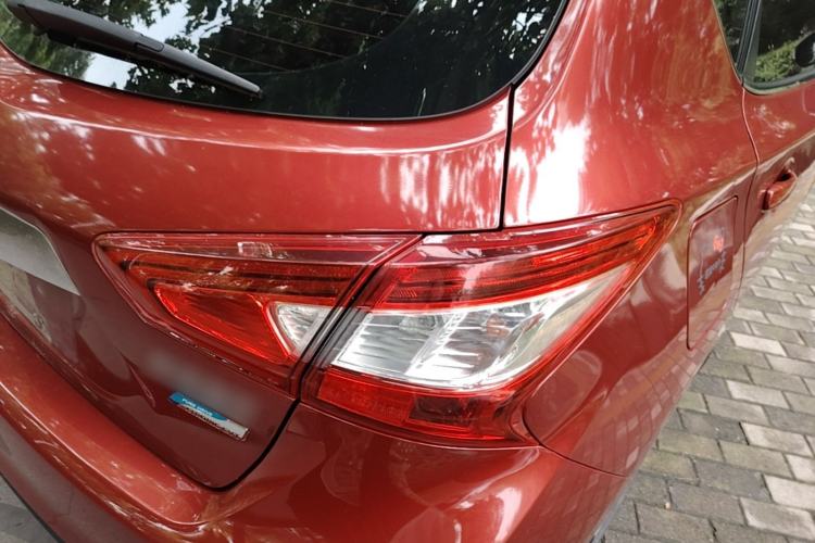 Used Nissan Tiida 2016 1.6L CVT ZhiZun Edition Exterior 3