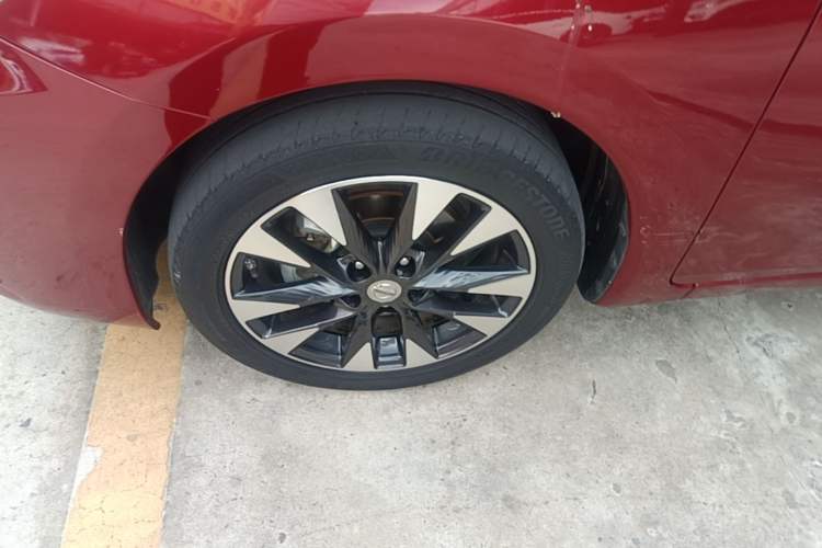 Used Nissan Tiida 2016 1.6L CVT ZhiZun Edition Exterior 4