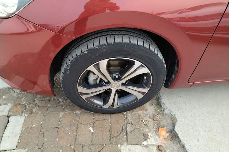 Used Nissan Tiida 2016 1.6L CVT Smart Drive Edition Exterior 4