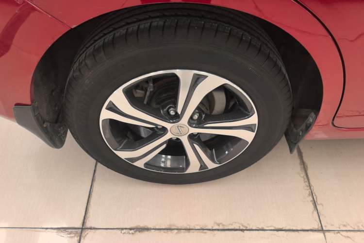Used Nissan Tiida 2016 1.6L CVT Smart Drive Edition Exterior 5