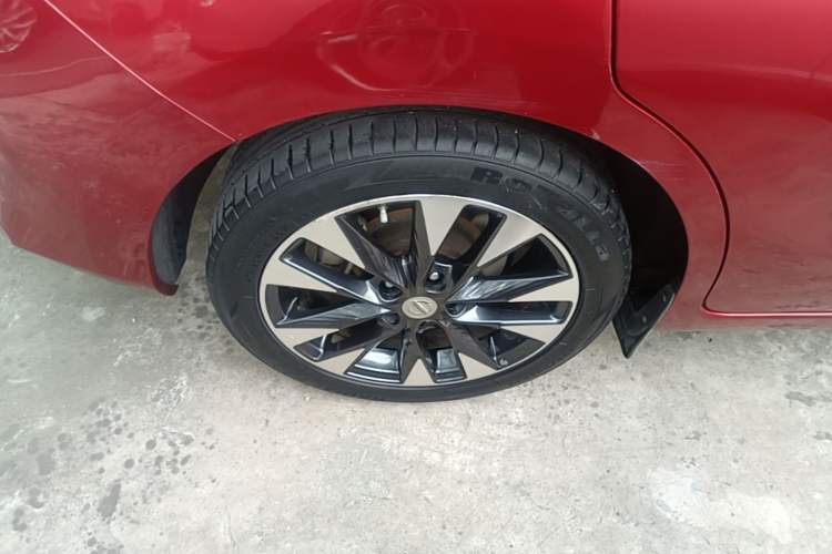 Used Nissan Tiida 2016 1.6L CVT ZhiZun Edition Exterior 5