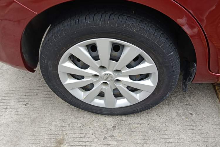 Used Nissan Tiida 2016 1.6L CVT Joyride Edition Exterior 5