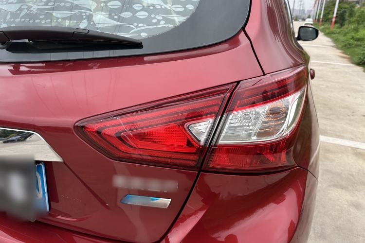 Used Nissan Tiida 2016 1.6L CVT Smart Drive Edition Exterior 6