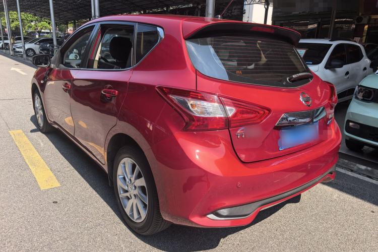 Used Nissan Tiida 2016 1.6L CVT Cool Dynamic Edition Exterior 6