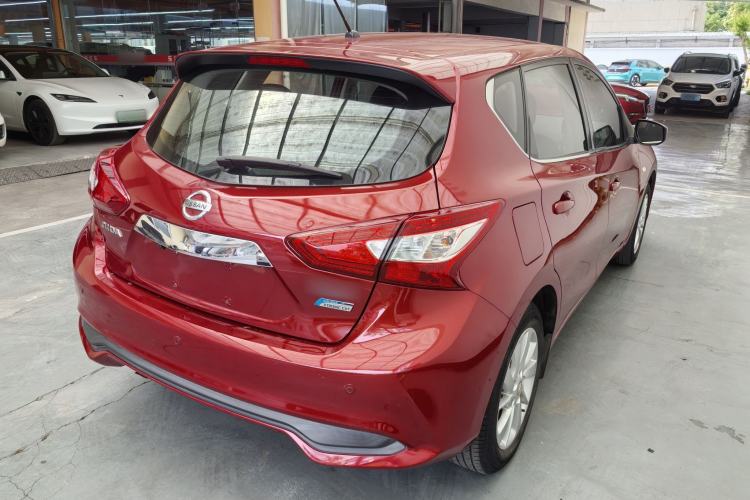 Used Nissan Tiida 2016 1.6L CVT Cool Dynamic Edition Exterior 9