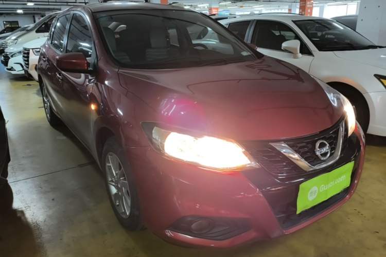 Used Nissan Tiida 2016 1.6L CVT Cool Dynamic Edition Front Right 45 Deg