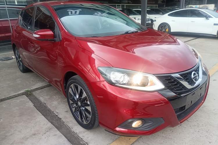 Used Nissan Tiida 2016 1.6L CVT ZhiZun Edition Front Right 45 Deg