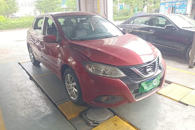 Used Nissan Tiida 2016 1.6L CVT Cool Dynamic Edition Front Right 45 Deg