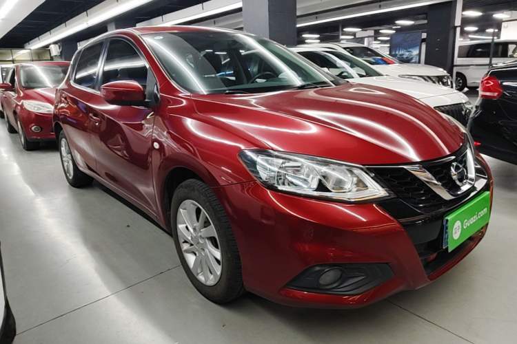 Used Nissan Tiida 2016 1.6L CVT Cool Dynamic Edition Front Right 45 Deg