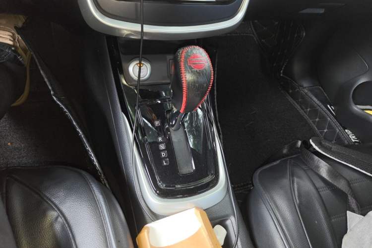 Used Nissan Tiida 2016 1.6L CVT Smart Drive Edition Gear Lever