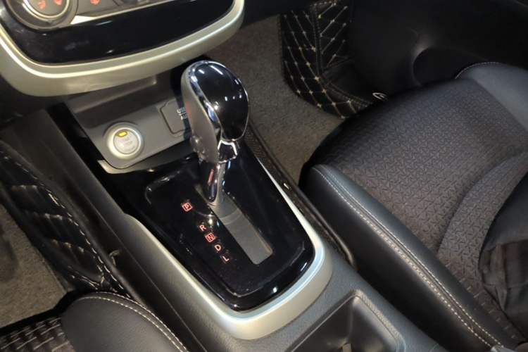 Used Nissan Tiida 2016 1.6L CVT Smart Drive Edition Gear Lever