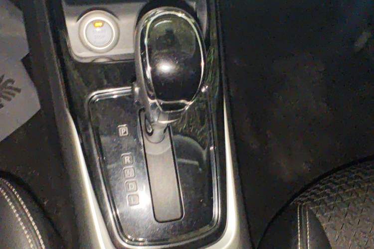 Used Nissan Tiida 2016 1.6L CVT Smart Drive Edition Gear Lever