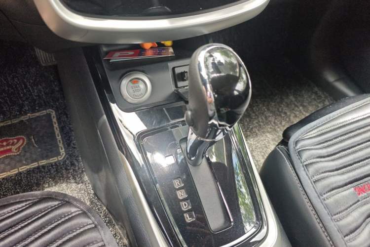 Used Nissan Tiida 2016 1.6L CVT Smart Drive Edition Gear Lever