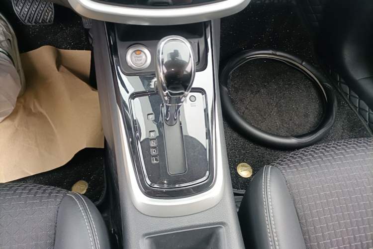 Used Nissan Tiida 2016 1.6L CVT Smart Drive Edition Gear Lever