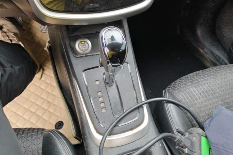 Used Nissan Tiida 2016 1.6L CVT Smart Drive Edition Gear Lever