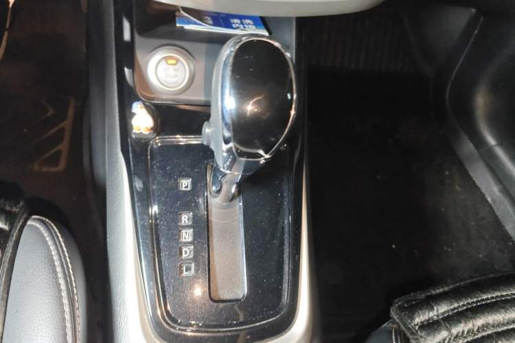 Used Nissan Tiida 2016 1.6L CVT Smart Drive Edition Gear Lever