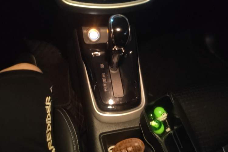 Used Nissan Tiida 2016 1.6L CVT Smart Drive Edition Gear Lever