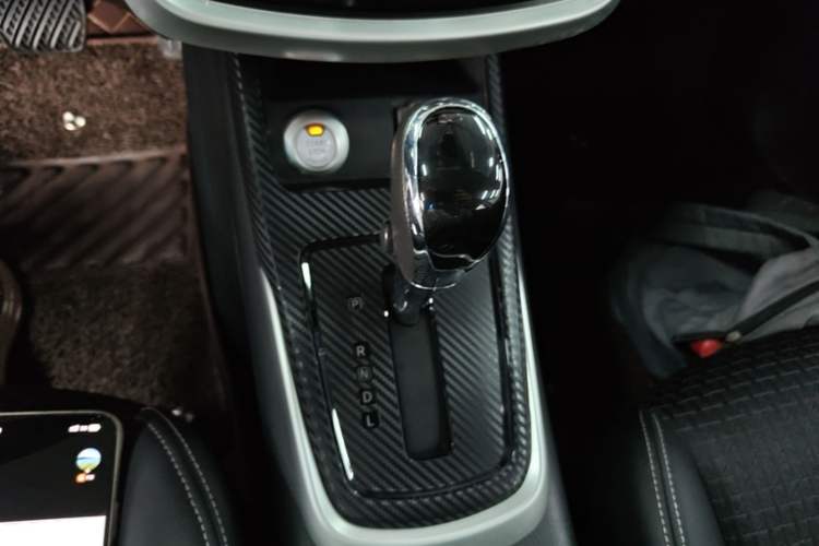 Used Nissan Tiida 2016 1.6L CVT Smart Drive Edition Gear Lever