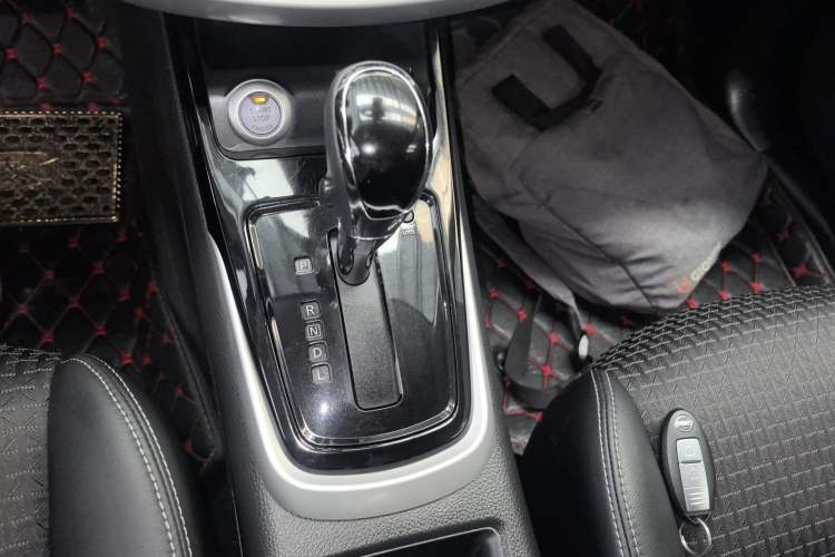 Used Nissan Tiida 2016 1.6L CVT Smart Drive Edition Gear Lever