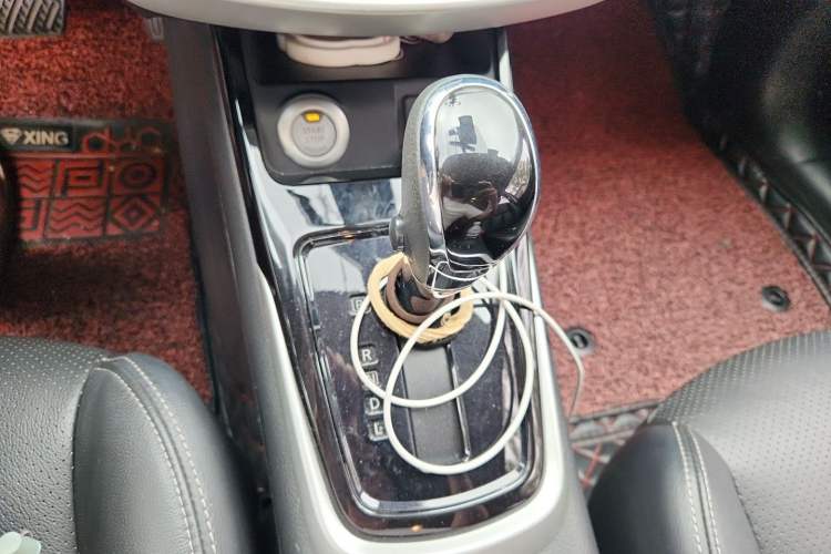 Used Nissan Tiida 2016 1.6L CVT ZhiZun Edition Gear Lever