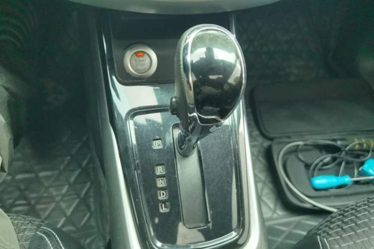 Used Nissan Tiida 2016 1.6L CVT Smart Drive Edition Gear Lever