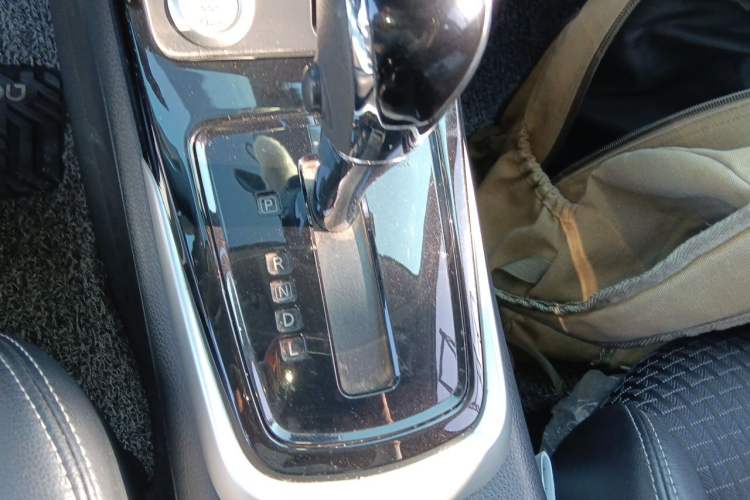 Used Nissan Tiida 2016 1.6L CVT Smart Drive Edition Gear Lever
