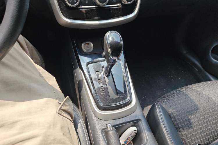 Used Nissan Tiida 2016 1.6L CVT Smart Drive Edition Gear Lever
